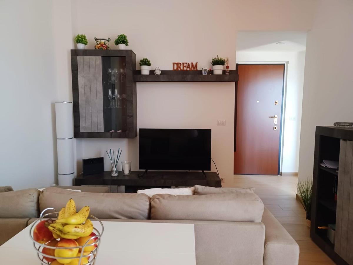 Joy Home 31, Milan